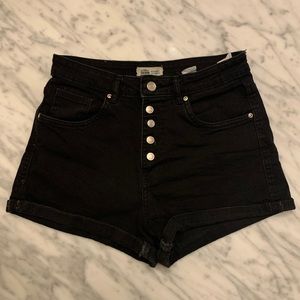 HIGH WAISTED BLACK SHORTS